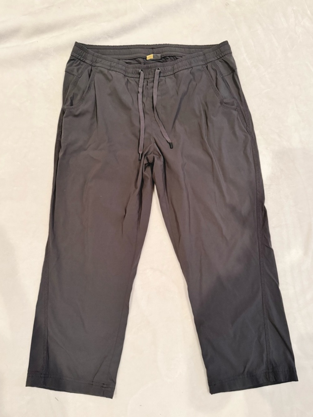 Eddie Bauer Gray Cropped Pant Womens 10 Stretch Nylon Hiking Capri Elastic Waist